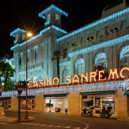 Casa Sanremo Tiziano Parking Gratis Spiaggia 15 Minuti A Piedi Ngoại thất bức ảnh