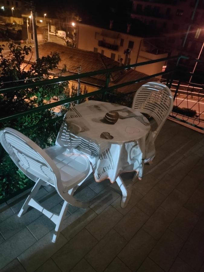 Casa Sanremo Tiziano Parking Gratis Spiaggia 15 Minuti A Piedi Ngoại thất bức ảnh