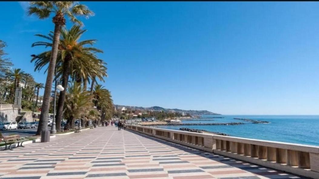 Casa Sanremo Tiziano Parking Gratis Spiaggia 15 Minuti A Piedi Ngoại thất bức ảnh