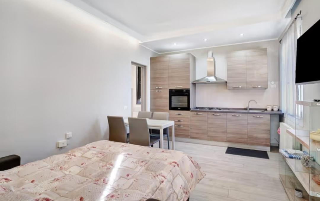 Casa Sanremo Tiziano Parking Gratis Spiaggia 15 Minuti A Piedi Ngoại thất bức ảnh
