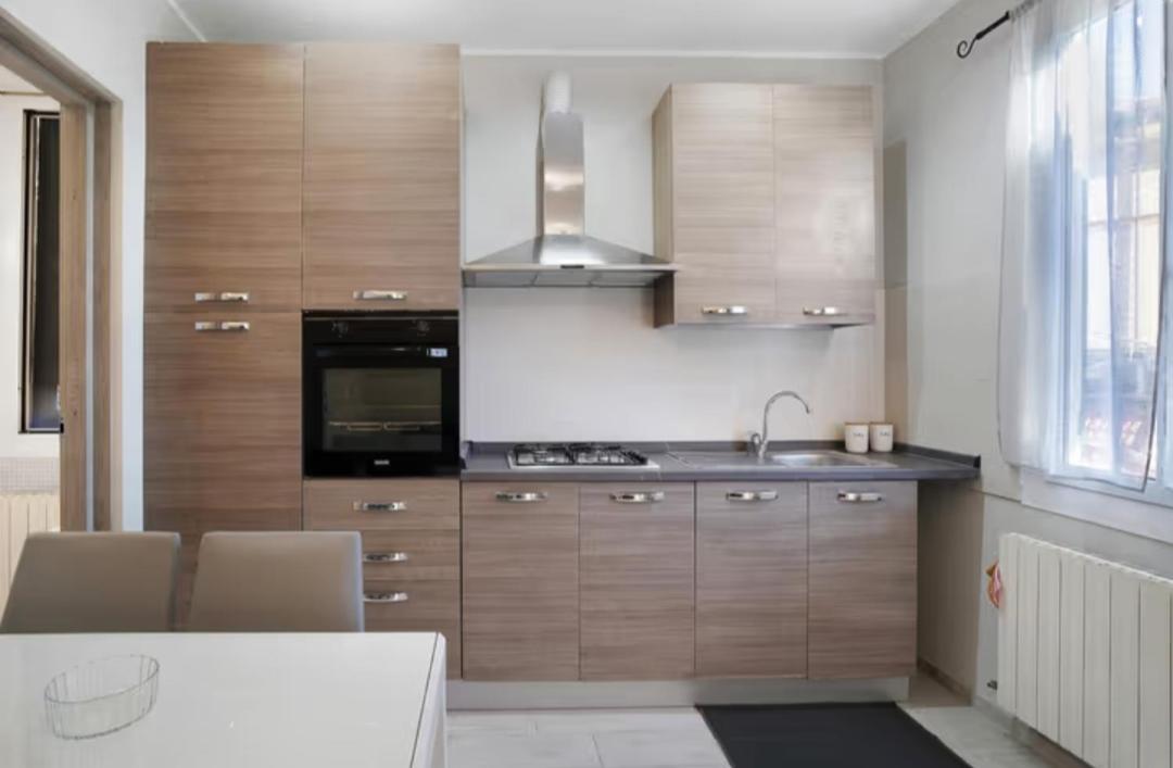 Casa Sanremo Tiziano Parking Gratis Spiaggia 15 Minuti A Piedi Ngoại thất bức ảnh