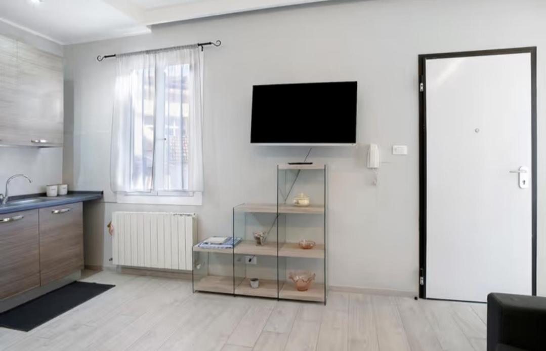 Casa Sanremo Tiziano Parking Gratis Spiaggia 15 Minuti A Piedi Ngoại thất bức ảnh